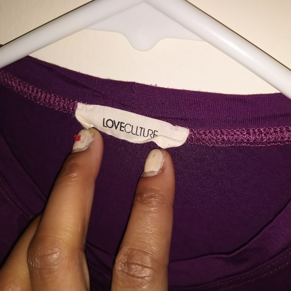 Love culture purple crop top with opening - Picture 3 of 4